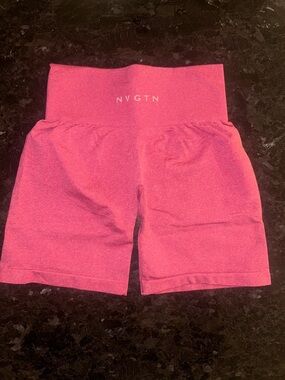NVGTN Pro Short - Hot Pink, S